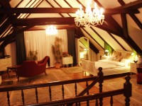 /album/photogallery/upstairs-bedroom-2-jpg/